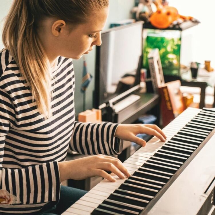7 Reasons Piano Playing Is Good For You
