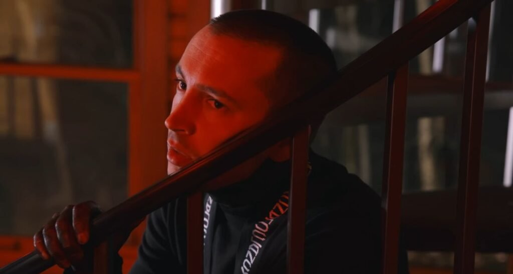 Navigating Nightfall: A Deep Dive into the Layers of “Routines in the Night” by Twenty One Pilots