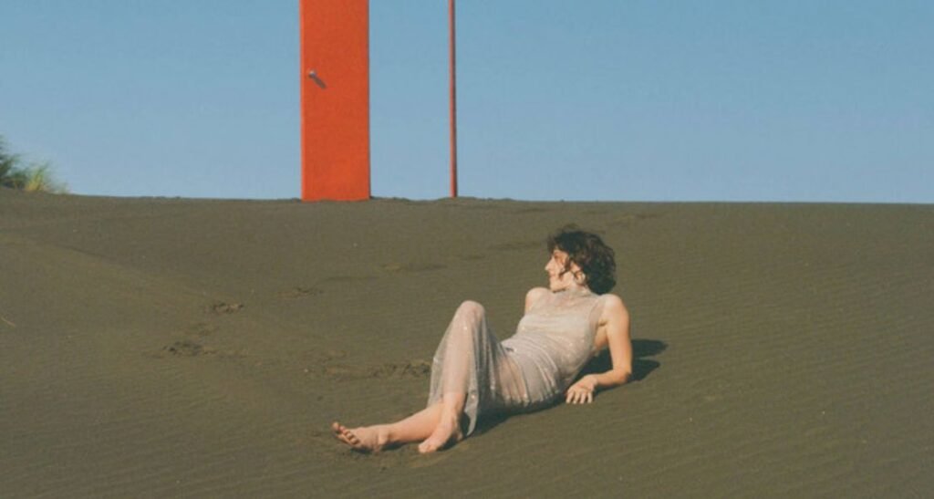 Alba Rose's 'The Long Road': A Jazz-Kissed Journey Through Life's Fog