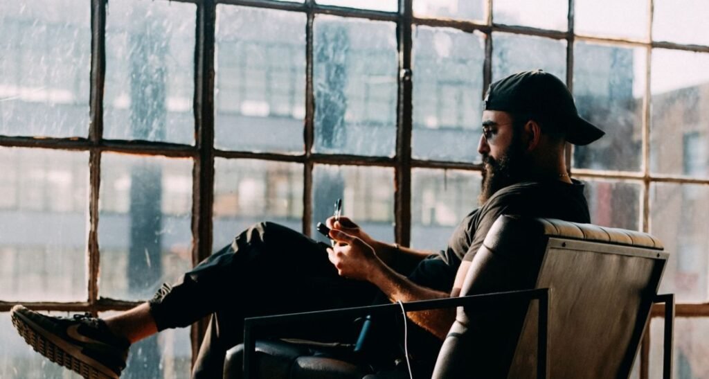 Jeryko’s Dreaming Defies Cynicism with Ethereal Pop Punch Jeryko's "Dreaming" Defies Cynicism with Ethereal Pop Punch