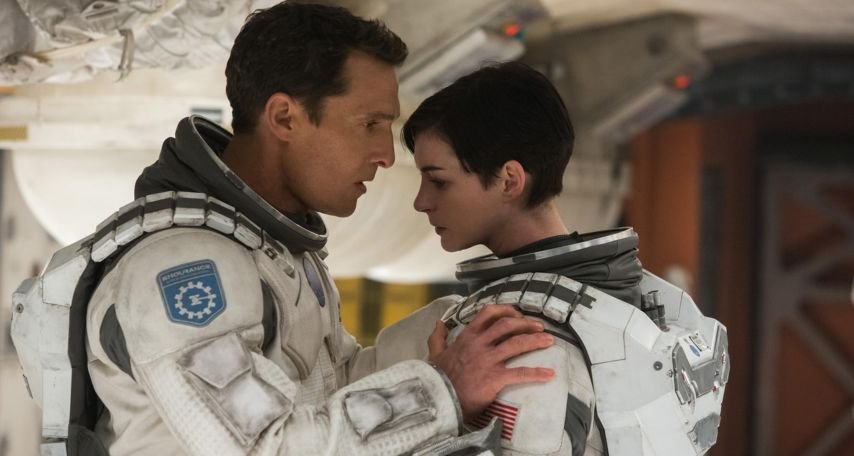 Matthew McConaughey and Anne Hathaway in Interstellar (2014) Photo by Melinda Sue Gordon - © 2014 Warner Bros. Entertainment
