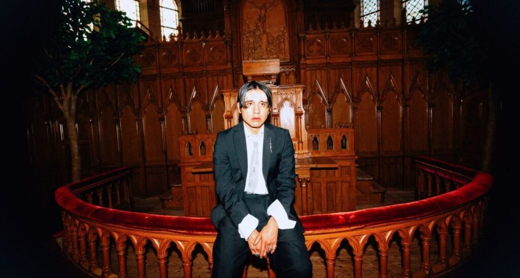 Varas – Eaten By Worms: A Haunting Alt-Pop Reflection on Self-Preservation