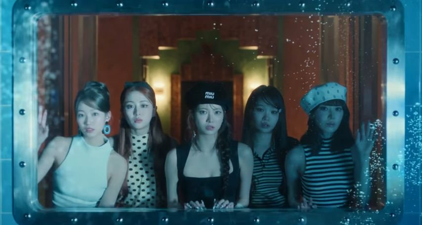 LE SSERAFIM’s Come Over MV still