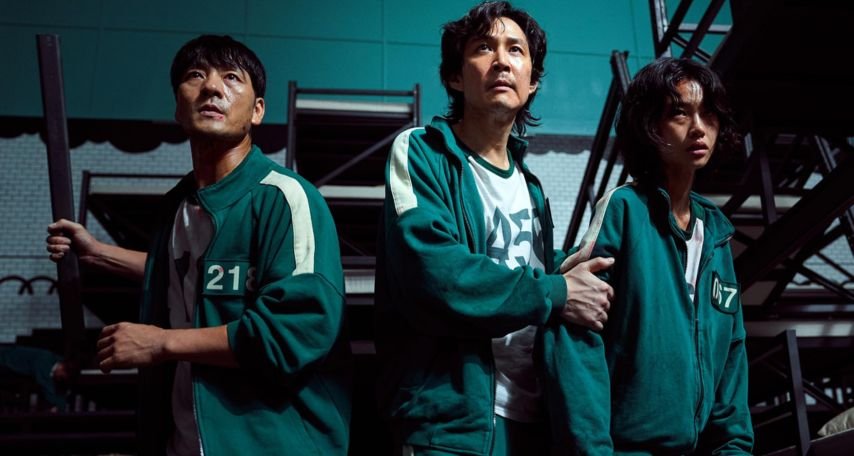 Lee Jung-jae, Oh Yeong-su, and Park Hae-soo in Squid Game (2021) Netflix