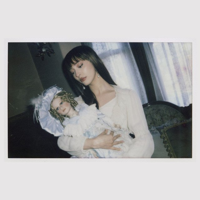 Faouzia's Porcelain song artwork