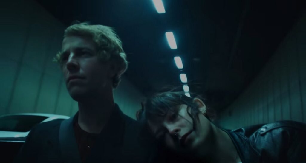 Tom Odell’s Don’t Cry, Put Your Head On My Shoulder Lyrics Meaning: A Quiet Plea for Presence Tom Odell’s Don’t Cry, Put Your Head On My Shoulder Lyrics Meaning: A Quiet Plea for Presence