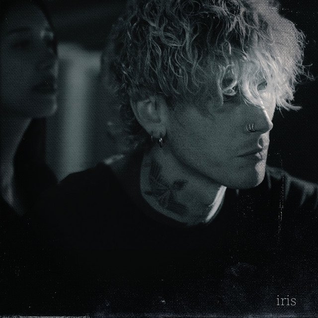 MGK and Julia Wolf’s iris song artwork