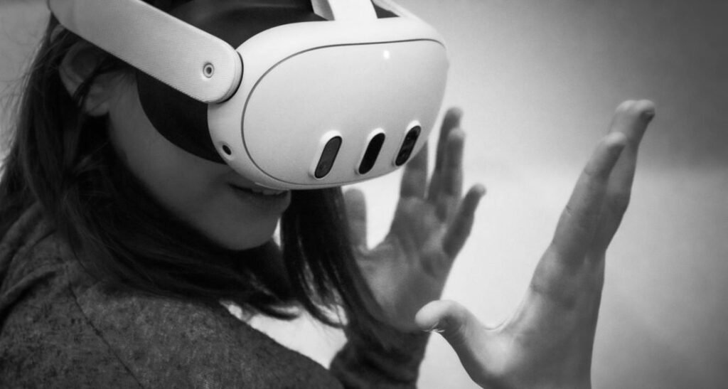 Beyond the Screen: Why Meta Quest 3 Hasn’t Dethroned Your Living Room TV (Yet) Beyond the Screen: Why Meta Quest 3 Hasn't Dethroned Your Living Room TV (Yet)