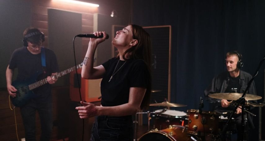 Digital Fusion Unites Live Performances with Online Gaming Communities