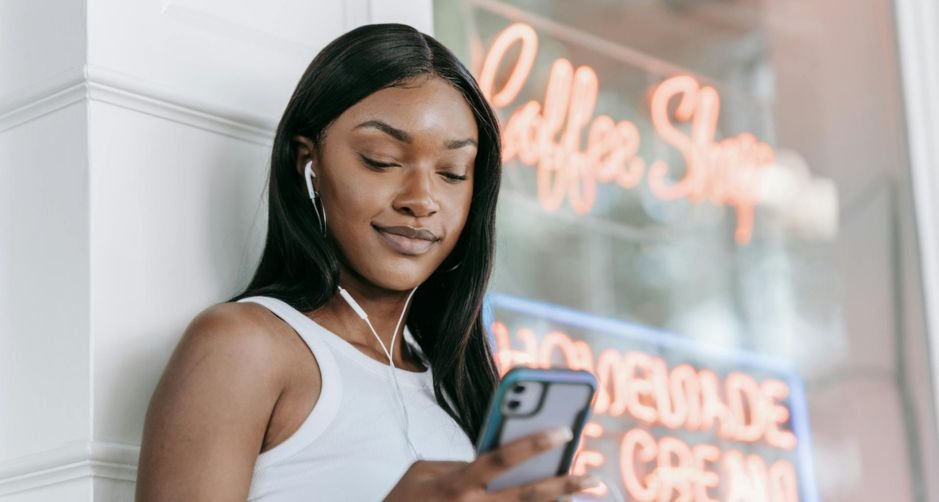 Online Payment Systems Driving Fair Artist Compensation Online Payment Systems Driving Fair Artist Compensation