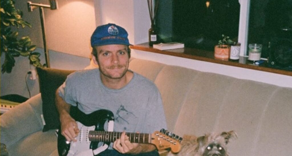 Mac DeMarco Phantom Lyrics & Meaning: Final Preview From Guitar