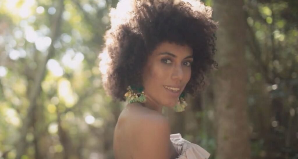 Its easy to trust Juliet July