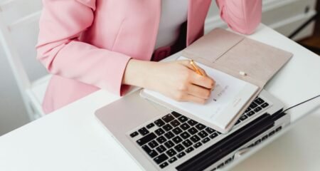 25 Short Critical Thinking Exercises (Most take 5 minutes)