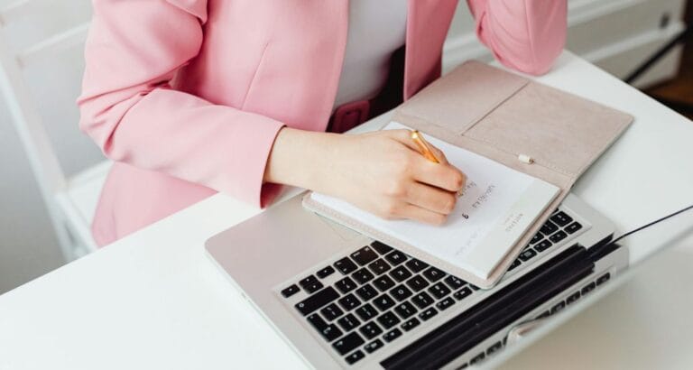 25 Short Critical Thinking Exercises (Most take 5 minutes)