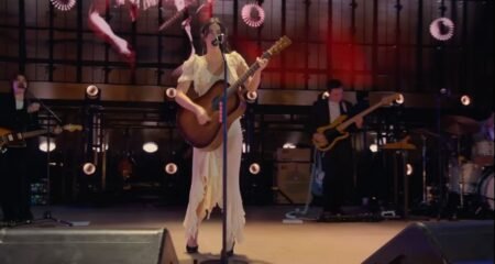 Gracie Abrams dropped her Apple Music Live performance