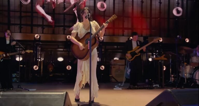Gracie Abrams dropped her Apple Music Live performance