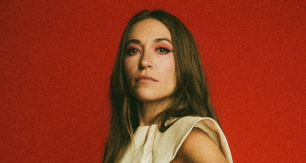 Lauren Daigle “Let It Be a Hallelujah” Review: A Devotional Return Lauren Daigle – "Let It Be a Hallelujah" Review