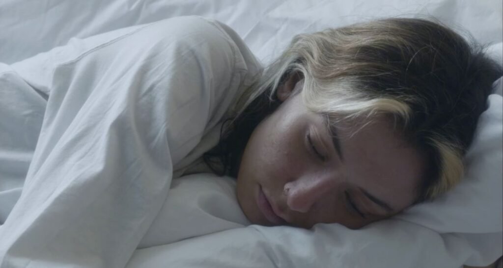 Nieve Ella ‘All My Mess’ Review: A Goodbye to Self-Doubt Nieve Ella 'All My Mess' Review: A Goodbye to Self-Doubt