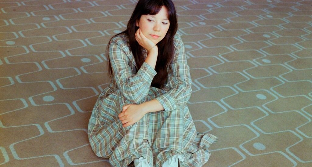 Ninush – “I Don’t Mind” Review Ninush "I Don't Mind" Review: A Quirky Pop Gem