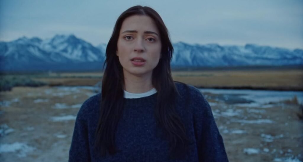 Lizzy McAlpine Unveils Long-Awaited Visual for “Older” Lizzy McAlpine Unveils Long-Awaited Visual for "Older"