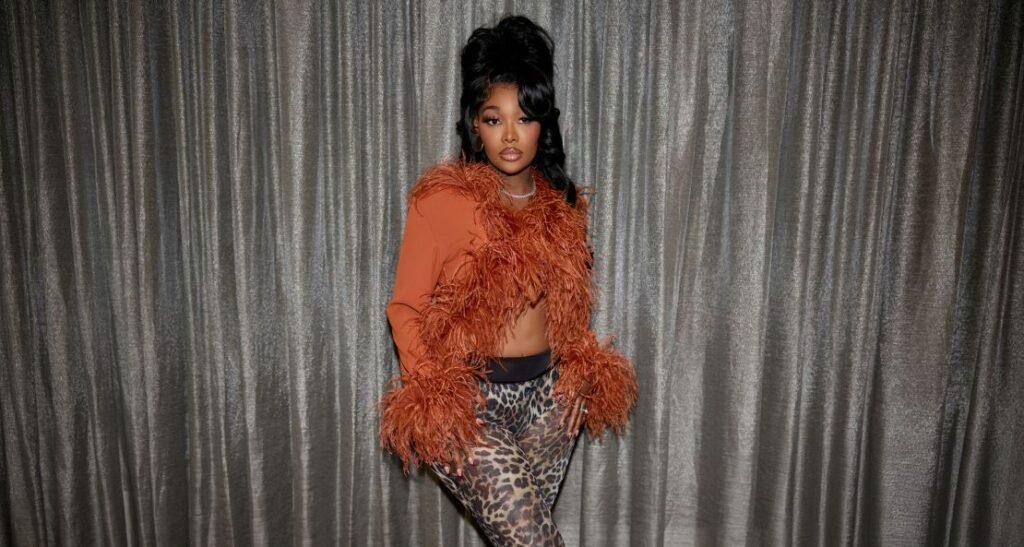 On "Robbed You" Summer Walker & Mariah the Scientist Serve Revenge