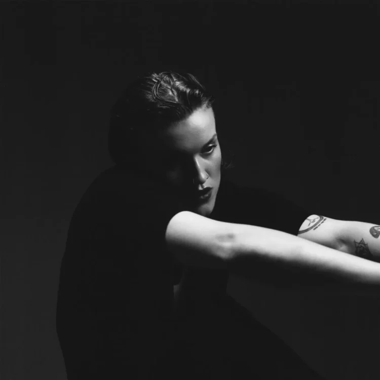 Molly Mogul’s Run: Bilingual Pop Meets Ritual Energy Molly Mogul's Run: Bilingual Pop Meets Ritual Energy