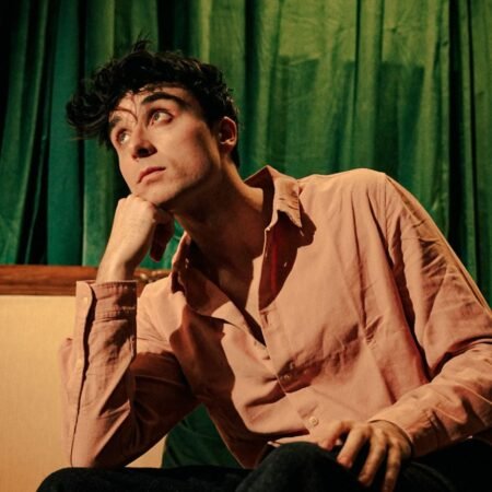 Modern Oli “Transatlantic” Review: A Love Letter That Crosses Every Ocean