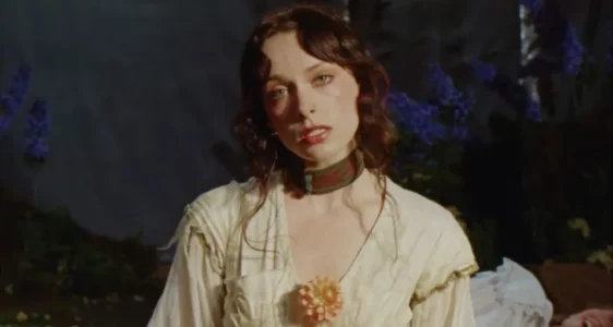 Holly Humberstone's "Cruel World" Is the Long-Distance Love Song That Will Haunt You